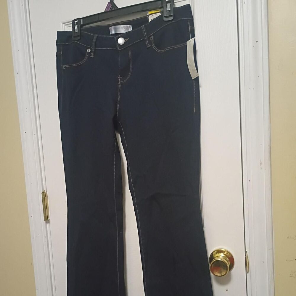 No-boundaries juniors size 13